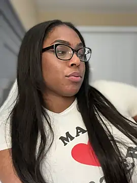 CandyLuxxxx webcam