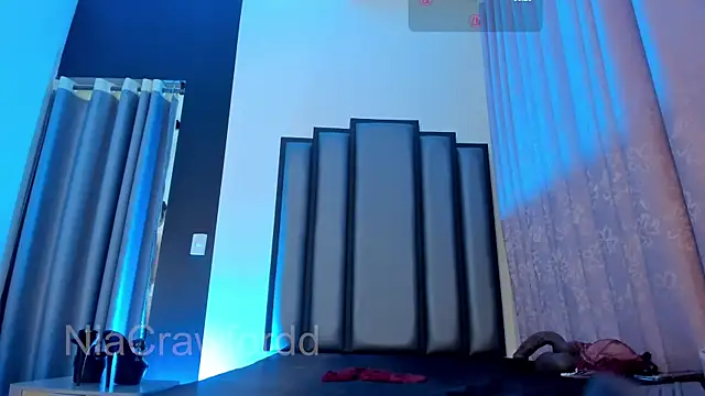 NiaCrawfordd webcam