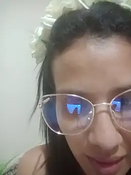 AzpenAgatha27 webcam
