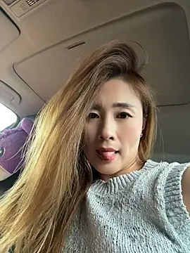 okgirl_23 live cam on StripChat