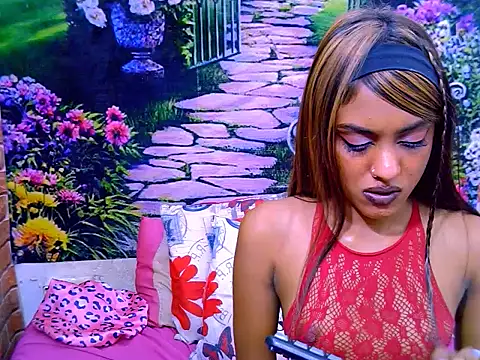 IndianPretty14u2Luv live cam on StripChat