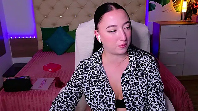 AVA_MAXIMUS live cam on StripChat