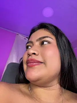LunaaRosse webcam