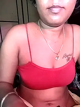 Tamil_Kavitha live cam on StripChat