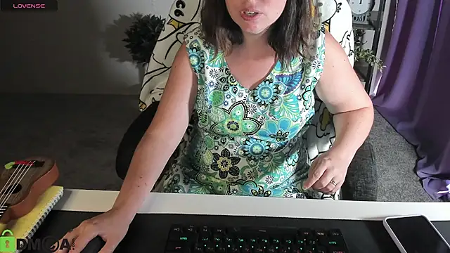 MartaEdams webcam