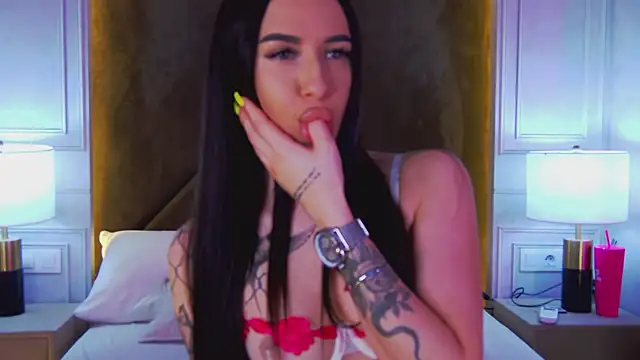 Luna_Olsen webcam