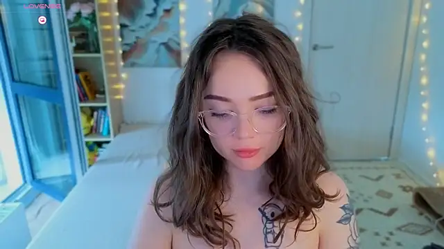 MilenaSaint webcam