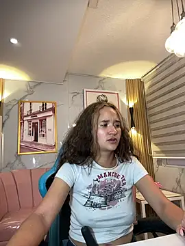 bella_vibess_s webcam