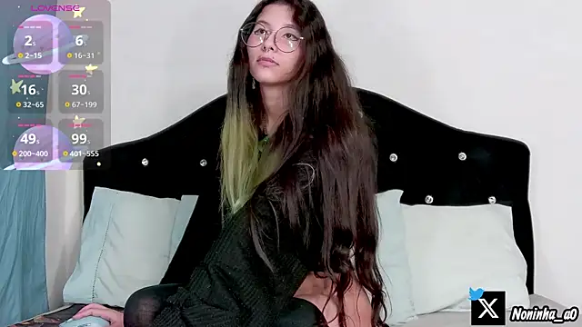 Noninha_ live sex cam