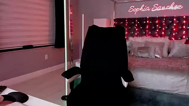 theofficialsophiasanchez (F young) - MOANDAY TRIBUTE FOR YOUR GODDESS😈
