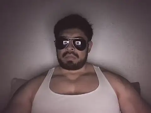 marcus002001 live cam