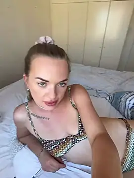 ElenaRebelle webcam