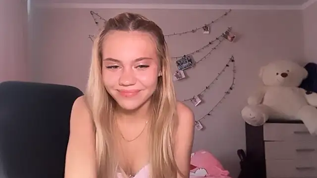 Glamorforyou live cam on StripChat