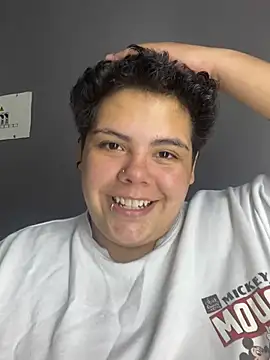 Hailey_Curvy webcam
