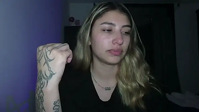 AliceTeenager___ webcam