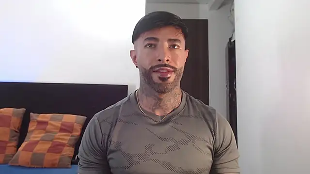 andrea_de_lucaa live cam