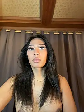 hugecock_tamira webcam