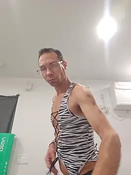 inkpanther6969 live cam on StripChat