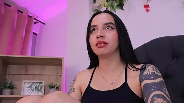 kaylee_lee (F young) - 🍑 Booty Focus 🍑
