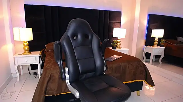 SkylerBigxxx webcam