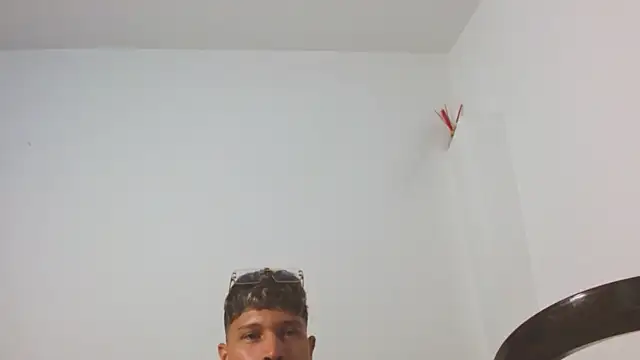 Twinkcock22 live cam on StripChat