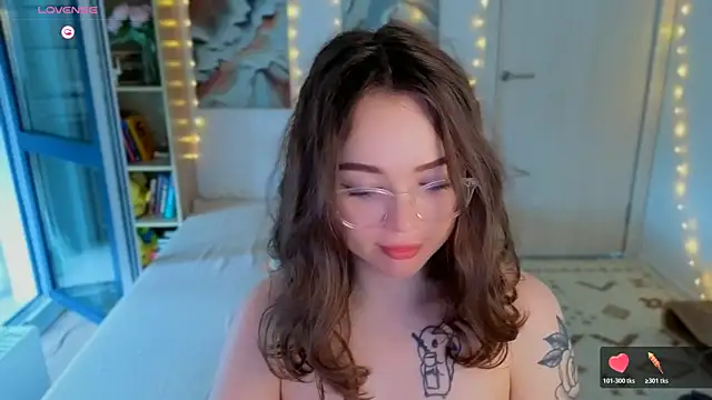 MilenaSaint webcam
