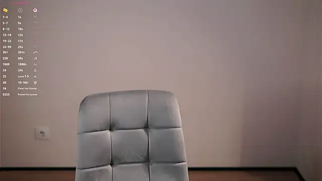 CaseyMulders live cam on StripChat