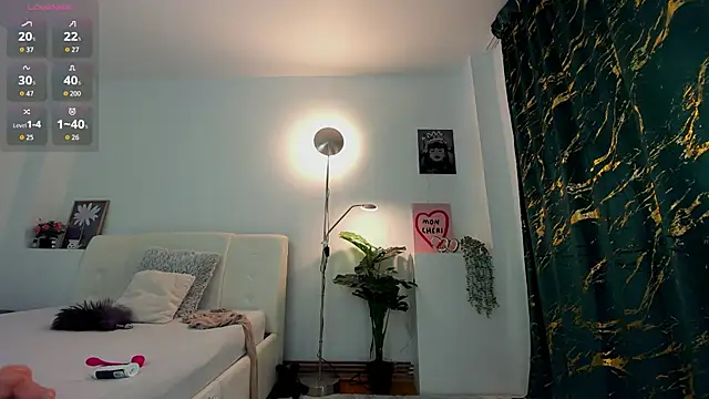 innocent_eva1 live webcam show
