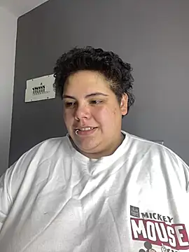 Hailey_Curvy live cam on StripChat