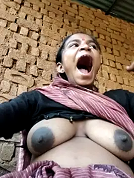 Gungun_thakur live webcam show
