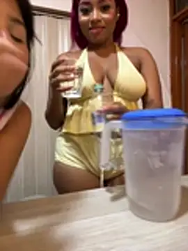 kloe_rousse01 (F teen) - twerk in the shower