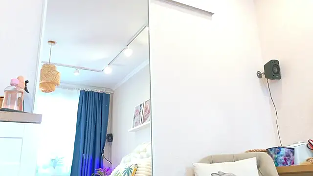 LadySweetWife live cam