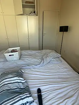 ElenaRebelle webcam