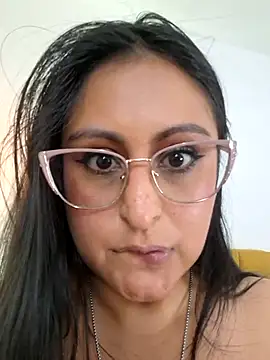 Amber_gold_ live cam on StripChat