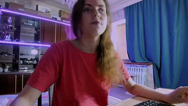 pa1e_pr1ncess (F young) - topless 3 minutes