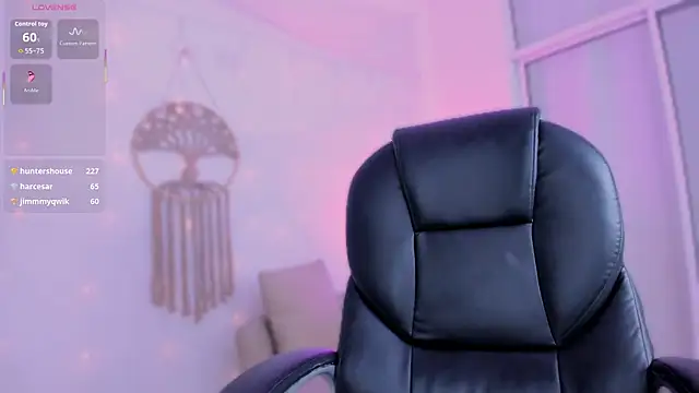 Ginni_charlotte webcam
