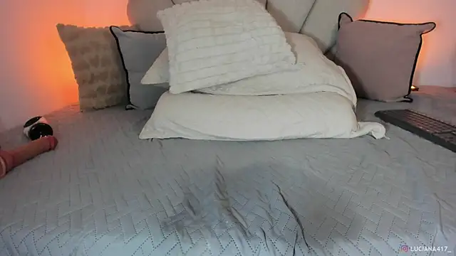 _luuciana_ webcam