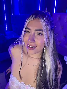 ManuelaVeeleez