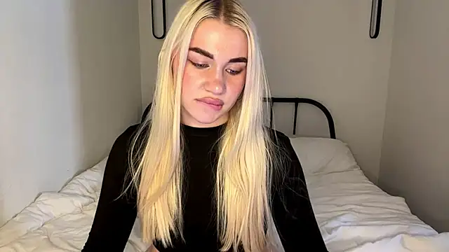 Katie_Glow webcam