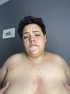 Hailey_Curvy webcam