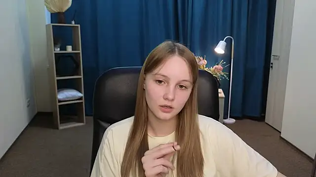 LeighStahl live cam on StripChat