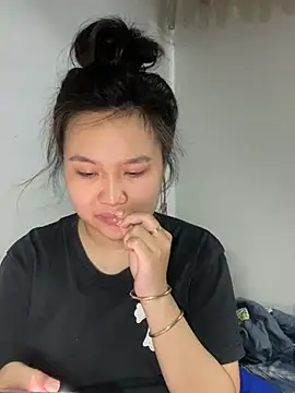 Almira6868 webcam