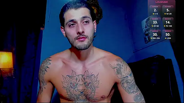 alejo__323__ live cam on StripChat