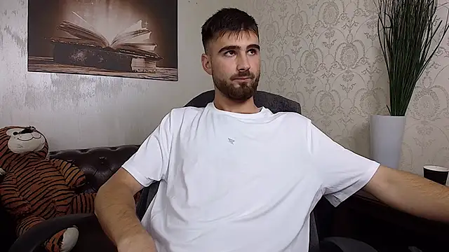 KyloEast live cam on StripChat