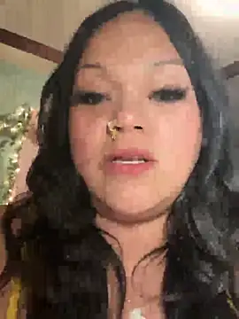 Mikababylove live cam on StripChat