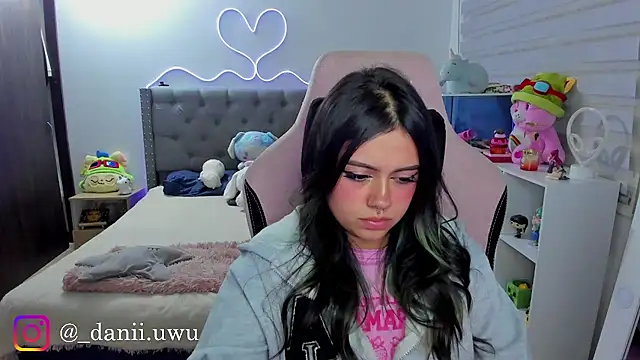 CuteDani_ webcam