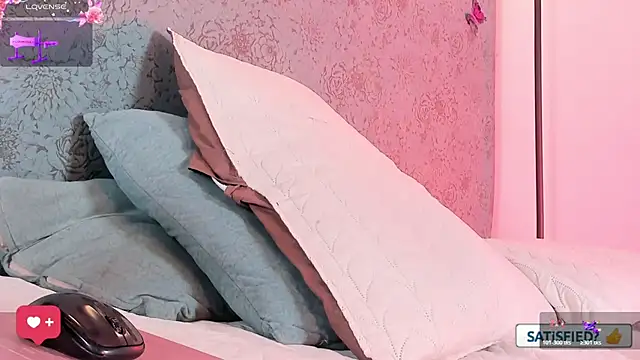 JESSI_NAOMI's room