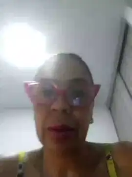 Ragnia_Duxx live cam on StripChat