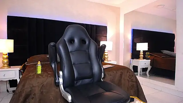 SkylerBigxxx webcam