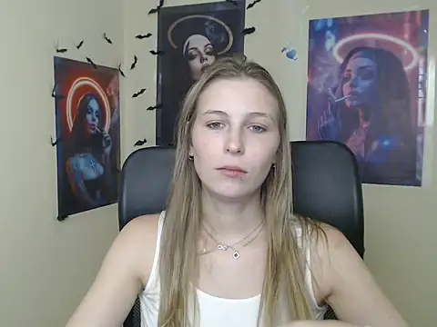 StrangerGi live cam on StripChat